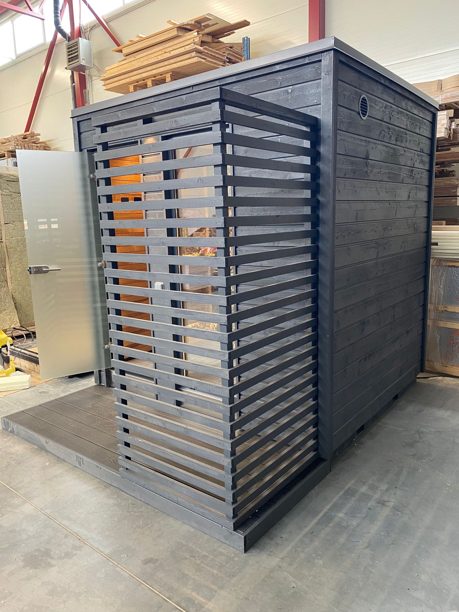 KUUT Outdoor Steam Sauna