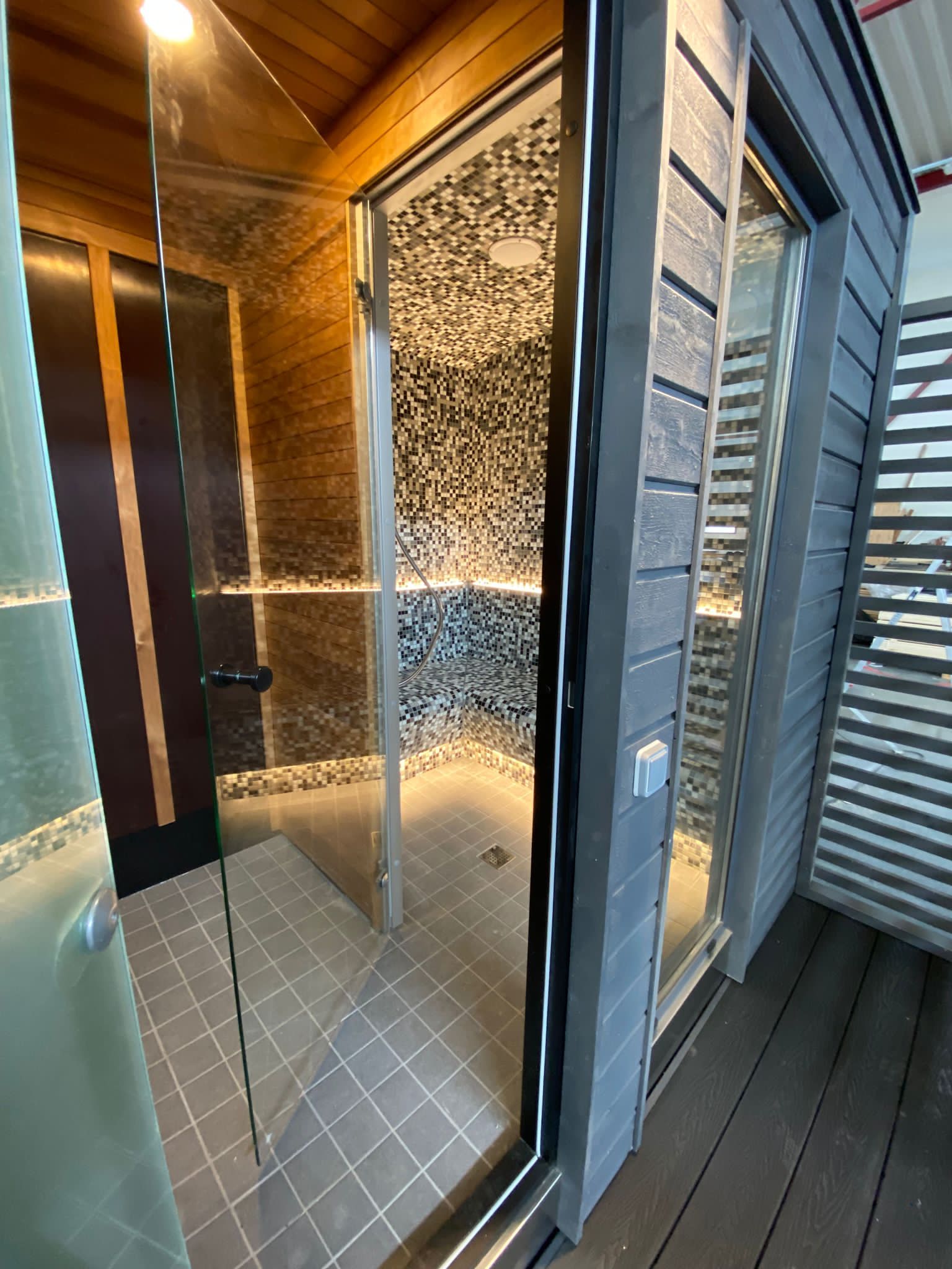 KUUT Outdoor Steam Sauna